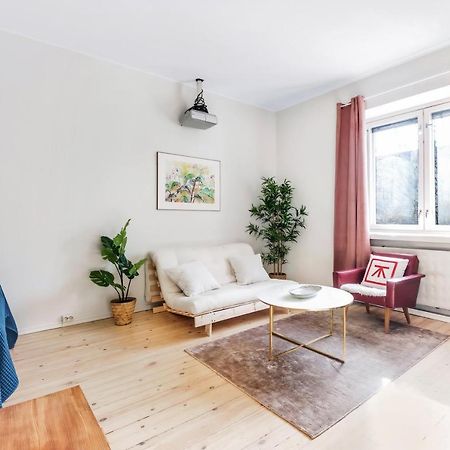Апартаменты Wehost Modern Kitchen Studio With Bright Colours Хельсинки Экстерьер фото